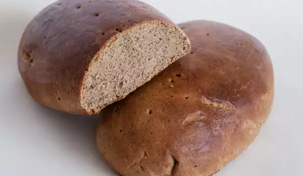 El pan de centeno contiene vitamina B1