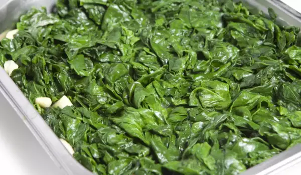 Spinach in a baking pan