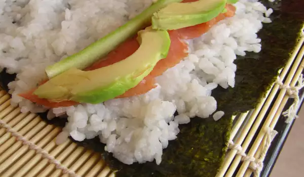 Sushi mit Avocado