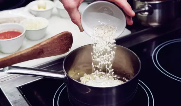 Cooking white polished rice