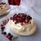 Mini Pavlova con Granada y Grosellas