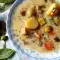 Sopa de patatas y arroz con ciruelo de jardín y vinagrera