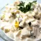 Eiersalade met mayonaise en augurken