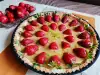 Tart sa kremom od limete i jagodama bez glutena