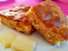 Blondies mit weißer Schokolade, Walnüssen und Erdbeeren