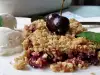 Crumble cu cireșe și fulgi de ovăz