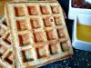 Waffeln mit Sahne und Haferflocken