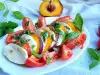 Caprese mit Pfirsichen