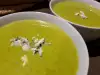 Zucchinicremesuppe mit Blauschimmelkäse