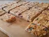 Raw Energy Bars with Oats and Peanut Butter