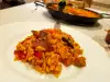 Vegetarische paella met smakelijke melkzwam