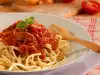 Pasta con champiñones y salsa de tomate