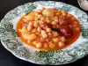 Spanish Stew with Chickpeas and Chorizo ​​(Potaje)