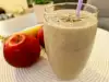 Relaxing Banana, Apple and Cinnamon Shake