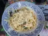 Linguine cu spanac, creveți și sos bechamel