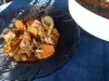 Свиная шейка с луком и грибами