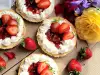 Tartelettes mit Erdbeeren und Sahne