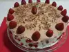 Torte mit Schokolade und Erdbeeren